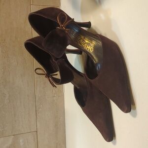 Salvatore Ferragamo brown suede leather shoes. Size 5.5 US